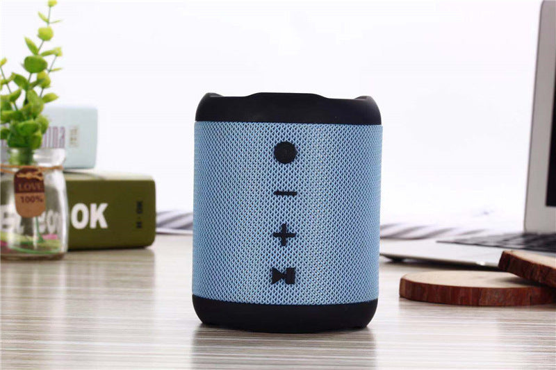 Mini altavoz Bluetooth portátil con cordón